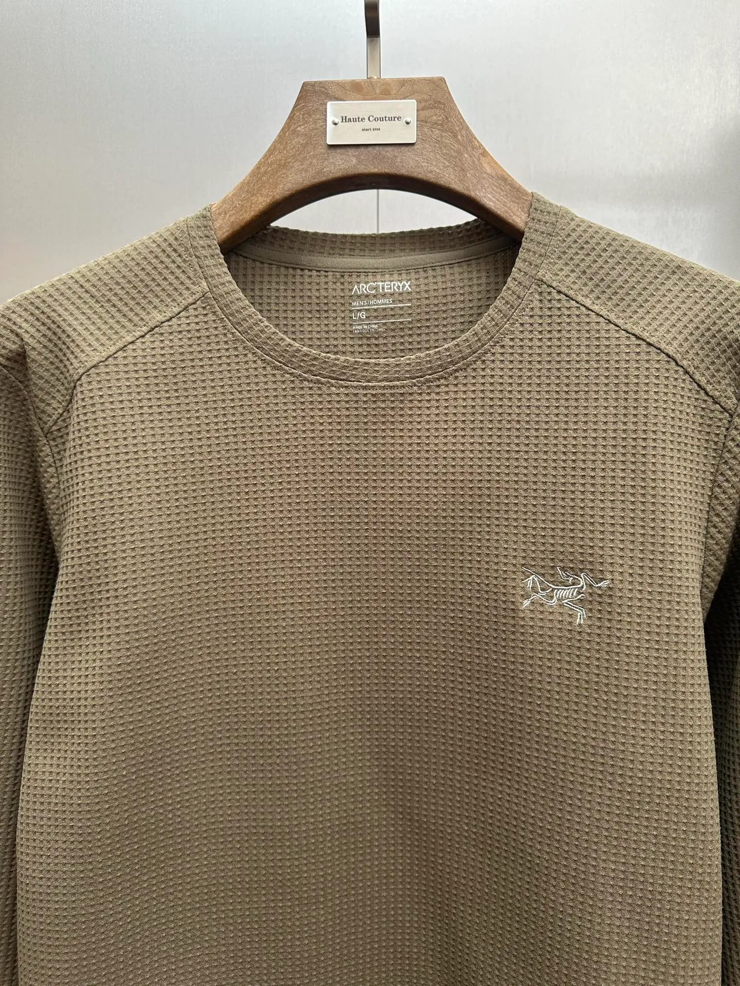 ARC'TERYX/ New Arrival T ， ， ， ， ， 、 、 。 Classic Logo ， 、 、 。 ， ， 。 、 、 ， ！ ：Black，Gray， ，Yellow Sizes：L-3x L